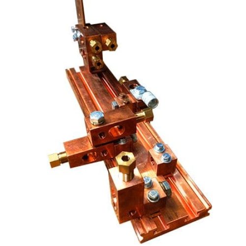 Smart Lug mechanical lugs on T Slot Buss